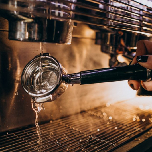 Abbi cura della tua macchina da caffè